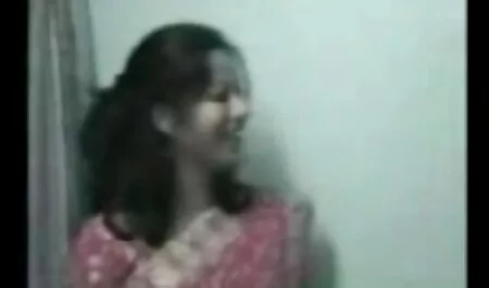 Sex trong phòng ngủ sex xx nhat với một anh chàng gầy