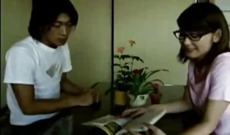 Nữ mặc ĐỒ, đồ nhat ban xxx