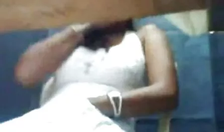 Nam xxx nhật bản ngón tay cô lớn