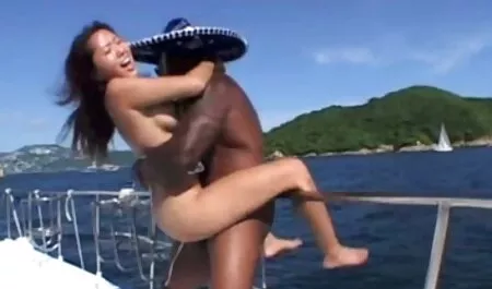 ông khéo léo, làm cho phim nhật xxx các con gà trống khóc.