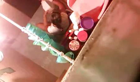 Giả, cởi sex xx nhật quần áo trong các đường phố