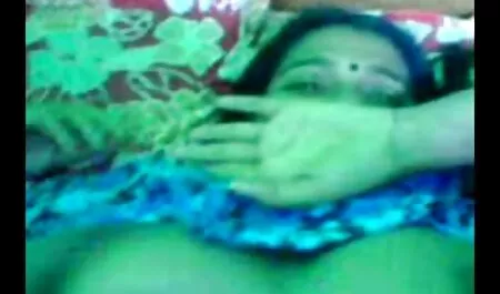 Vui vẻ trong phòng tắm với lớn, video xxx nhat ban