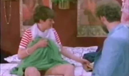 Tóc vàng, Ruby phim xxx nhat bản đồ chơi